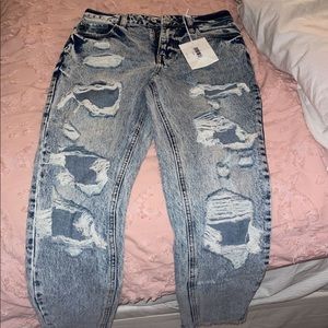 kansan medium wash mom jeans